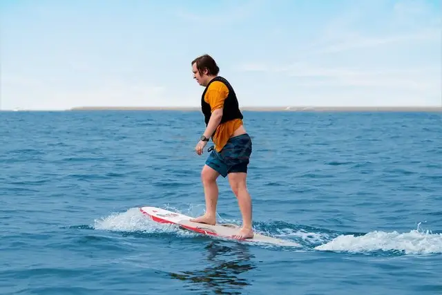 Dubai Efoil Adventures: Glide into the Future of Watersports - 1
