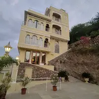 Best Hotels In Udaipur With Lake View | Lake View Hotels In Udaipur - 1