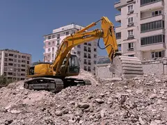 خدمات إزالة المباني الاحترافية للمشاريع التطويرية الجديدة - احجز اليوم