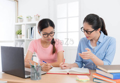 Improve Your English Skills with a Top-rated Tutor in Singapore - 1